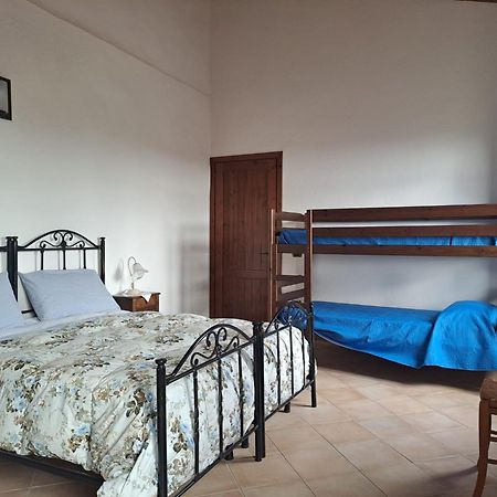 B&B S'Omu Antiga Nureci Buitenkant foto