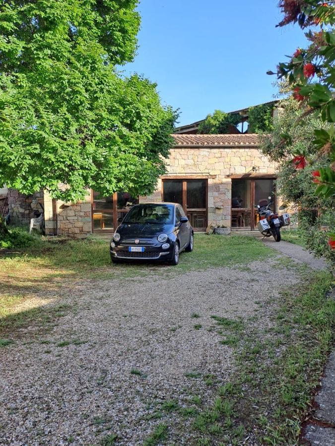 B&B S'Omu Antiga Nureci Buitenkant foto
