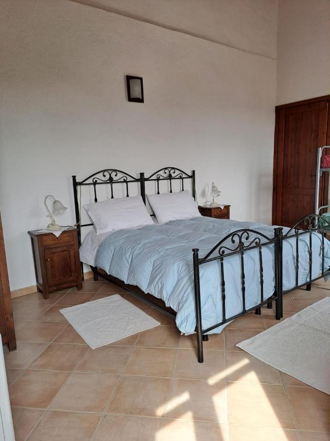 B&B S'Omu Antiga Nureci Buitenkant foto