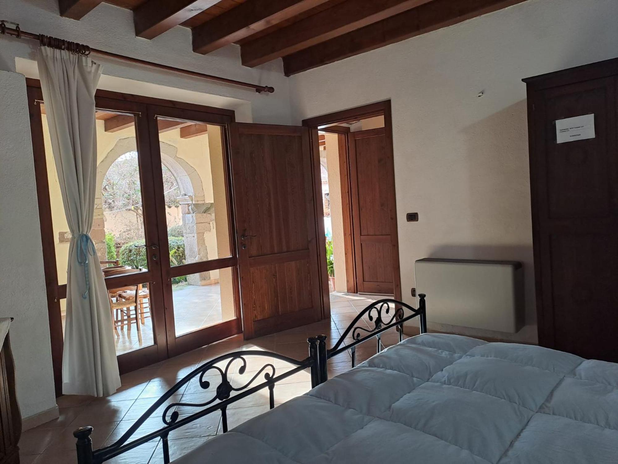 B&B S'Omu Antiga Nureci Buitenkant foto