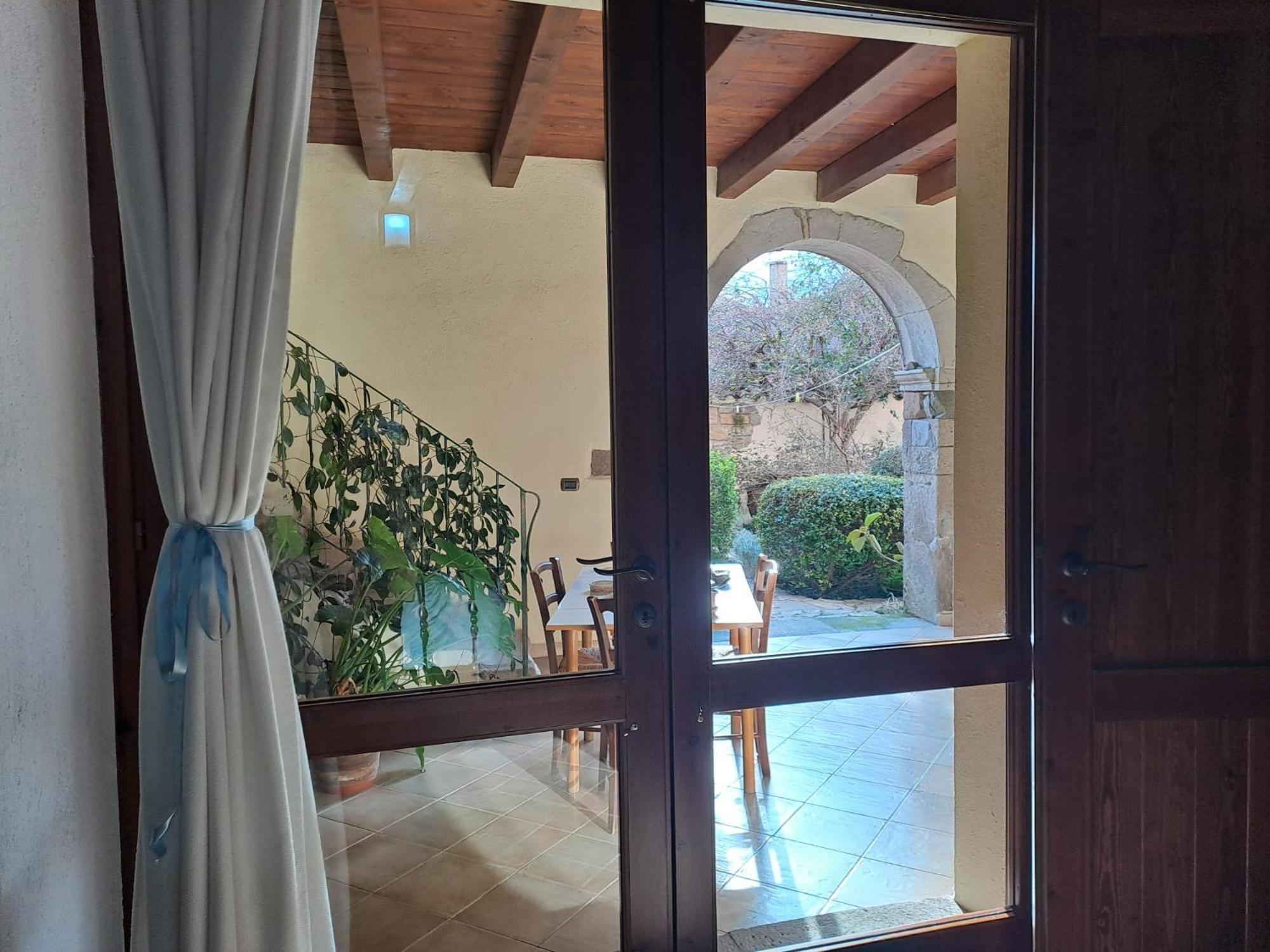 B&B S'Omu Antiga Nureci Buitenkant foto